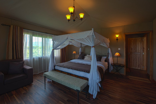 Lions Paw Tented Camp